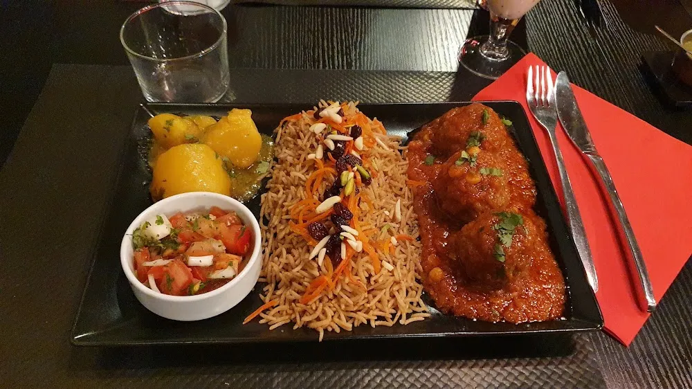 Sauté de Veau Riz Kabuli Et Pommes de Terre Curry